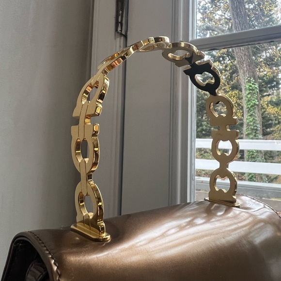 Salvatore Ferragamo Gancini Bronze - Picture 4 of 9